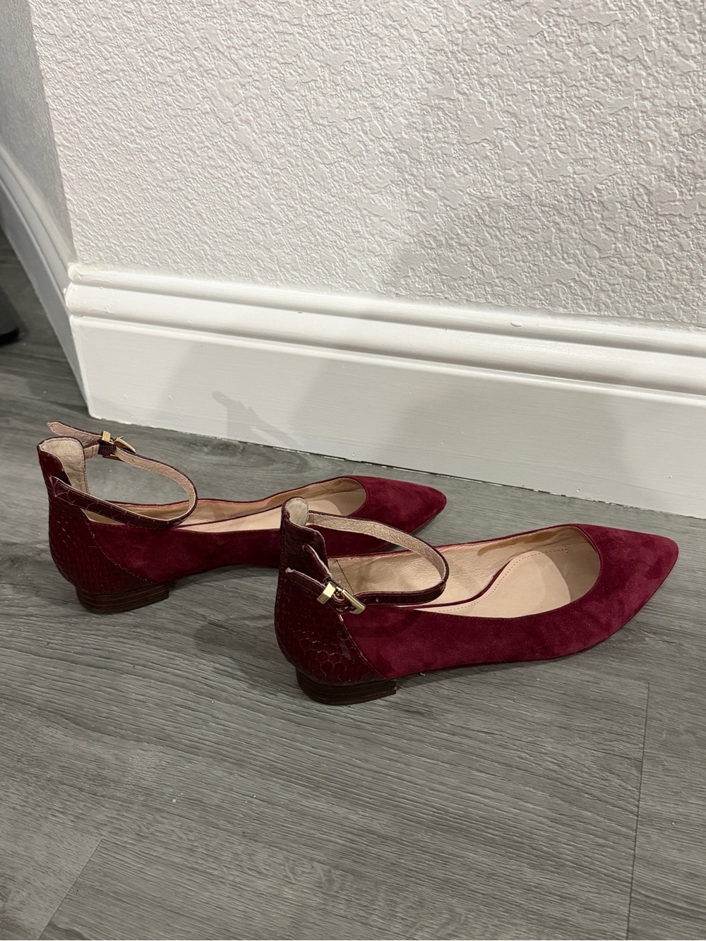 Louise et Cie Burgundy Suede Pointed-Toe Ankle-Strap Flats - Picture 3 of 6